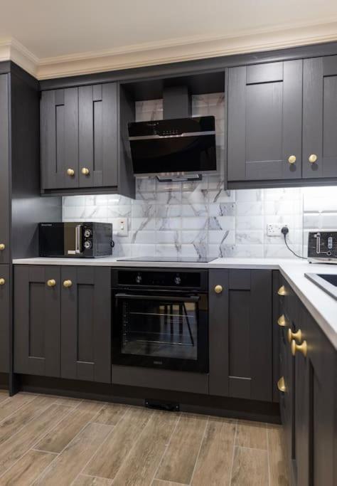 Luxury Town Centre Apartment Cookstown Exterior foto