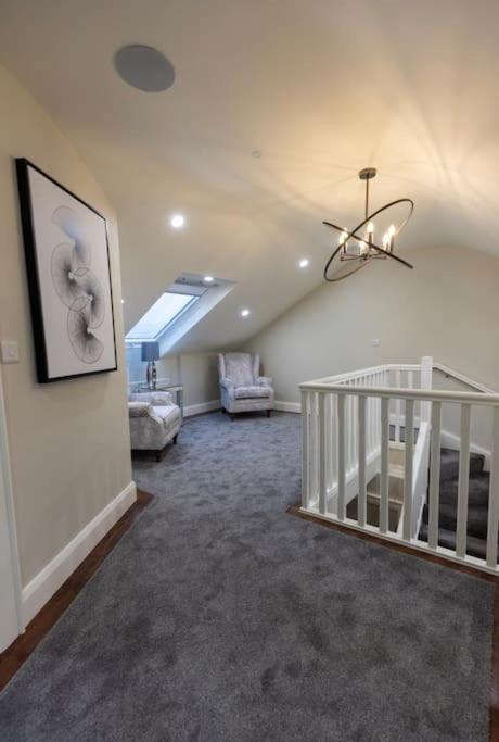 Luxury Town Centre Apartment Cookstown Exterior foto
