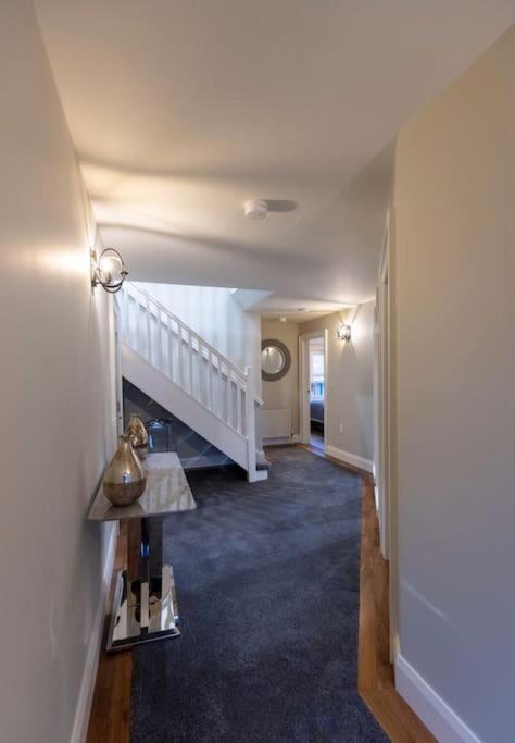 Luxury Town Centre Apartment Cookstown Exterior foto